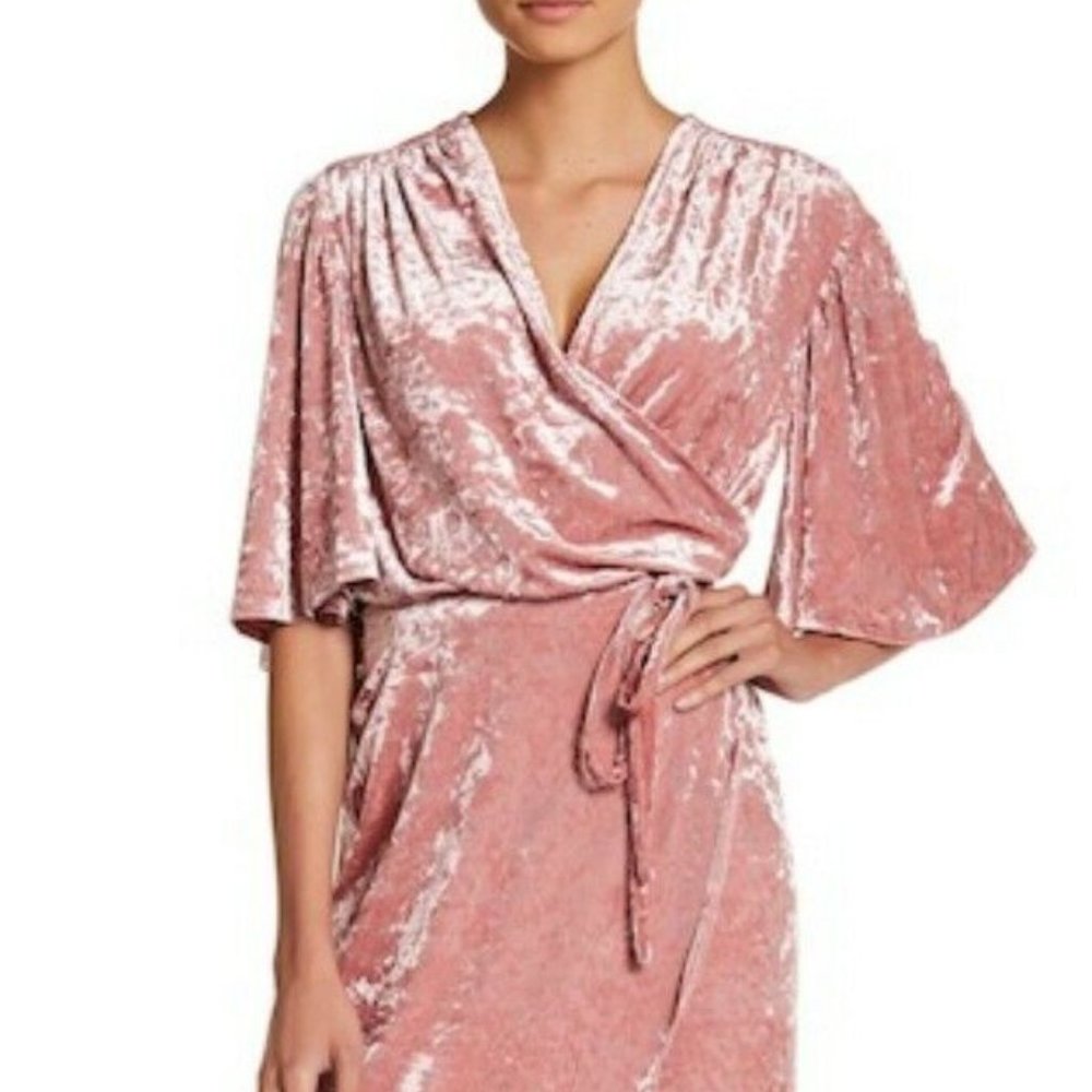 NWT $199 Alexia Admor Flutter Sleeve Velvet Wrap Dress Blush Sz XS